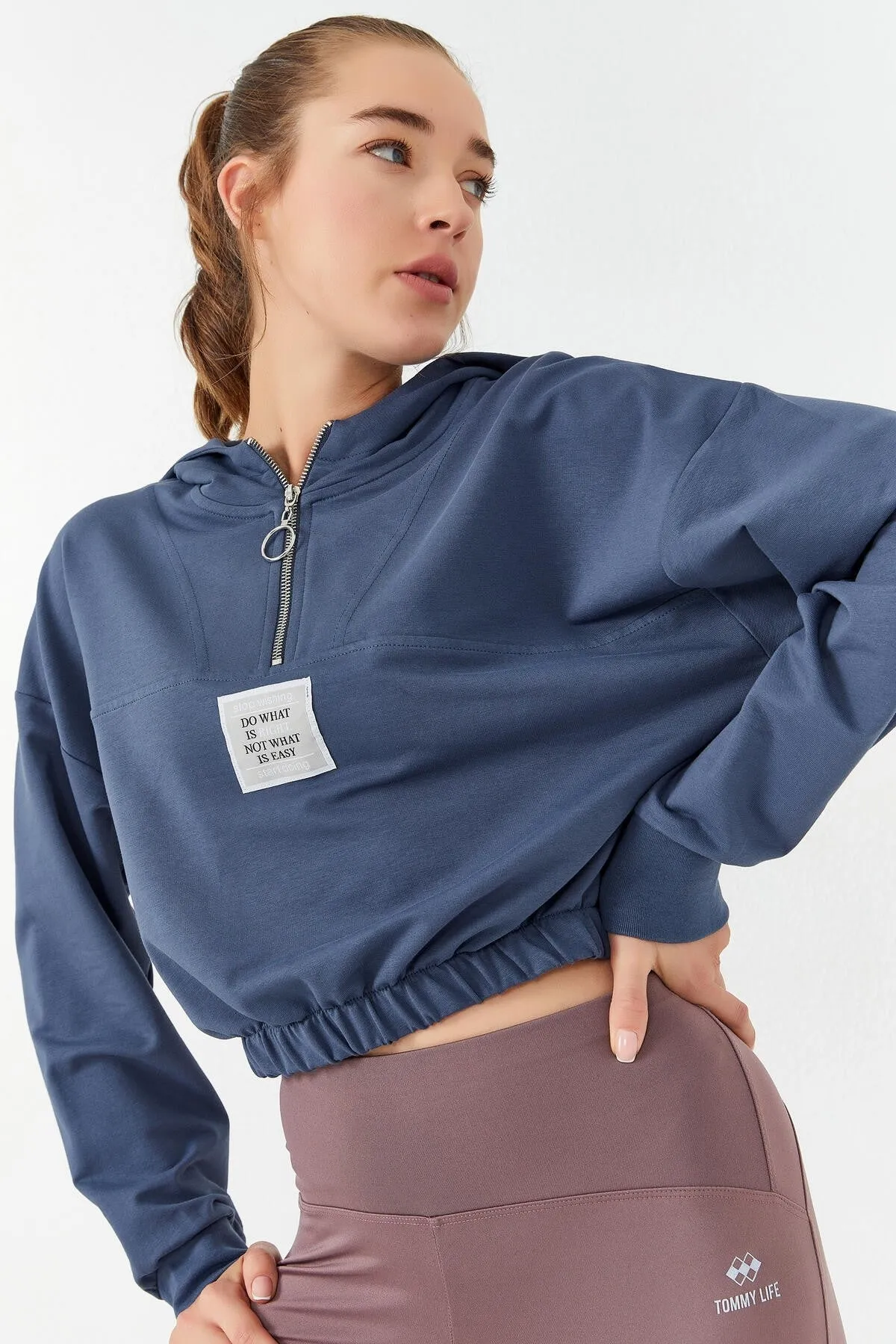 beli büzgülü kapüşonlu yarim fermuarli rahat form kadin crop top sweatshirt - 97155