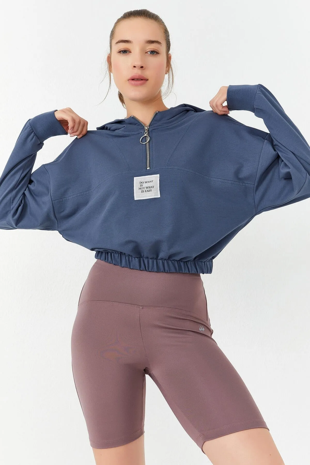 beli büzgülü kapüşonlu yarim fermuarli rahat form kadin crop top sweatshirt - 97155